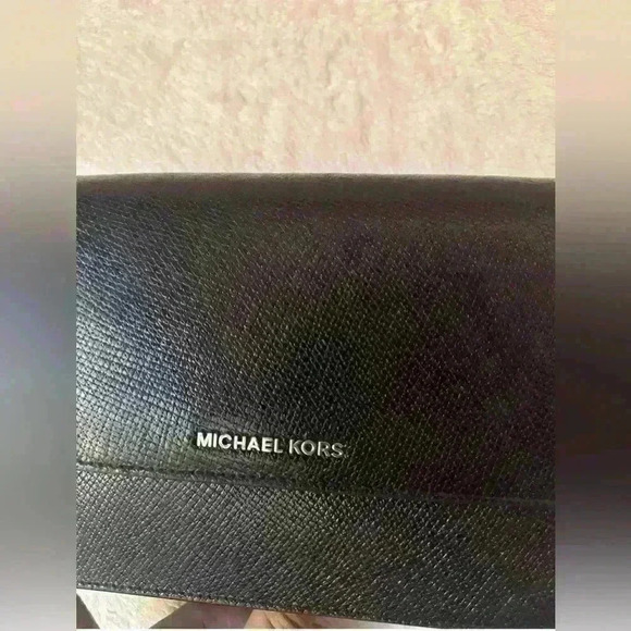 Michael Kors Women's Shoulder Crossbody Bag, Medium Size  Msrp $228 - Picture 4 of 11
